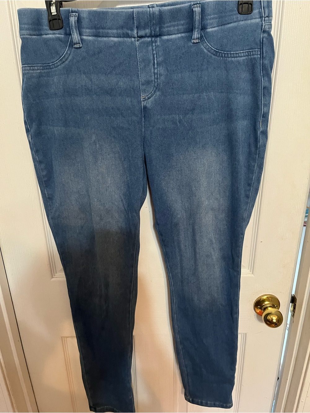 Amazon Essentials Women’s Medium Blue Jeggings